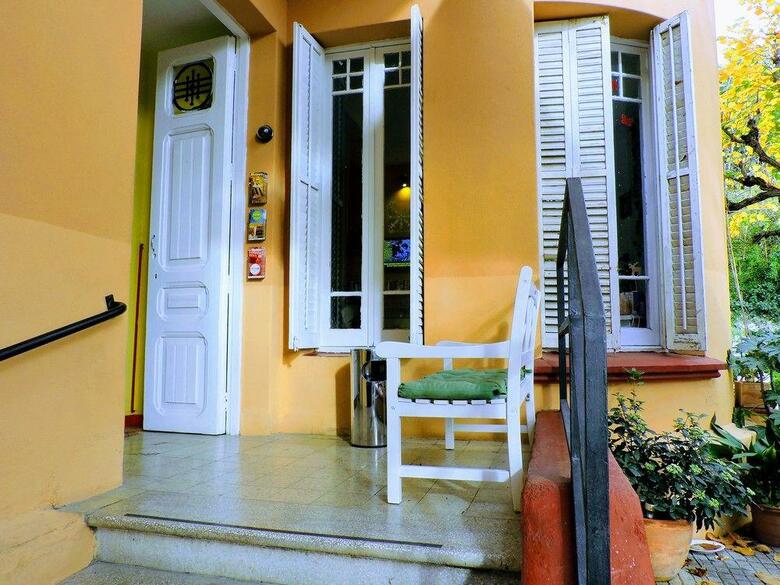 Hostal Feetup Garden House