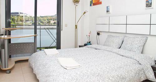 Fira Barcelona View Montjuic Apartments