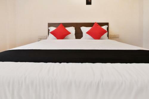 Capital O 43639 Hotel Sri Alok Park