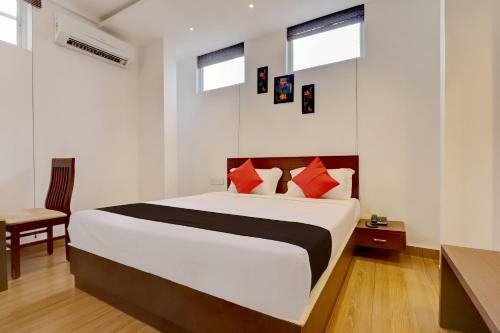 Capital O 43639 Hotel Sri Alok Park