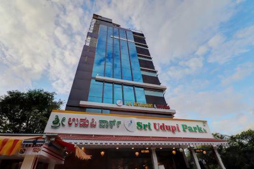 Capital O 43639 Hotel Sri Alok Park