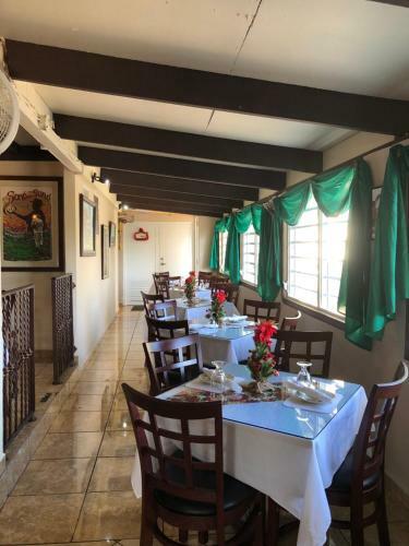 Hotel Tio Pepe?s Guest House