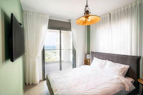 Apartamento Bright Sunny Holiday Home With Sea Views
