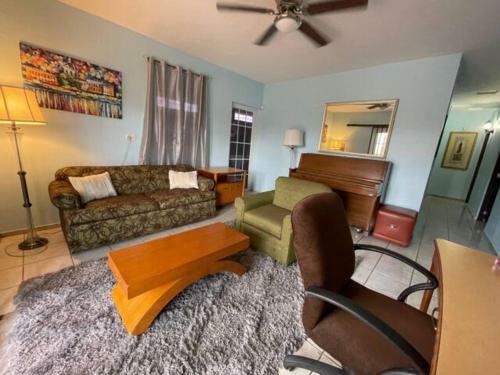 Large 8br Sleeps 38 People With Over 3000 Sq Ft