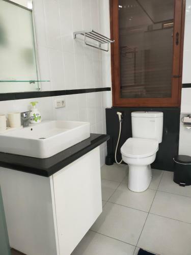 Hostal Chez Faustine At Northern Bandung