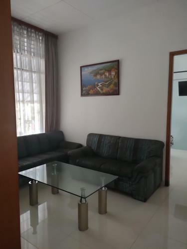 Hostal Chez Faustine At Northern Bandung