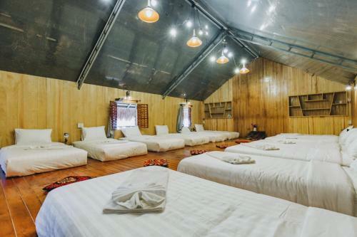 Hotel ?? L?ch Farmstay & Camping