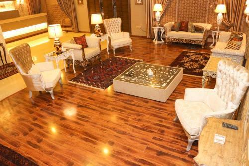 Hotel Shelton Rezidor Swat