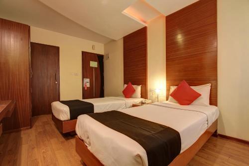 Townhouse Oak Hotel U T Elite