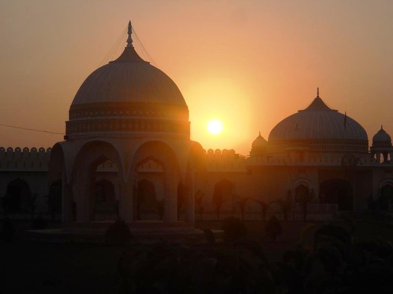 Hotel V Resorts Rajmahal