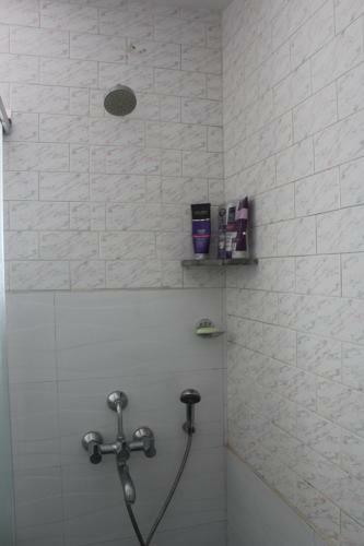 Service Apartment, Park Street, Calcutta