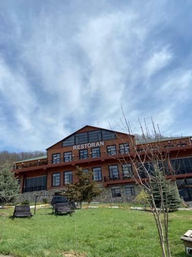 Deluxe Park Qusar Resort & Spa Hotel