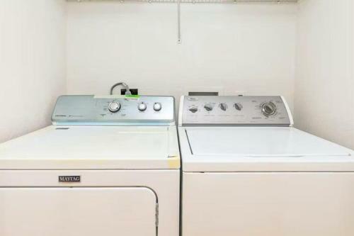 Phoenix 6 Unit 215