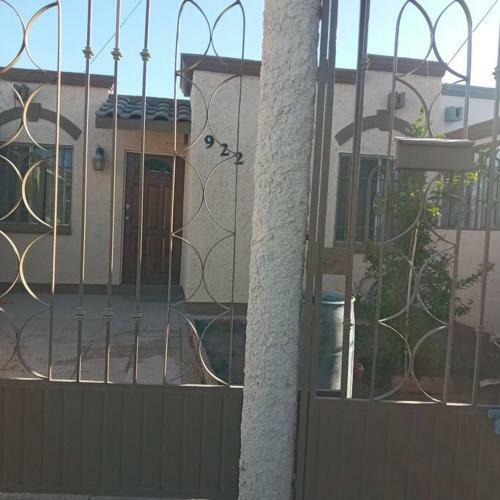 Casa Llena De Vida Con Patio