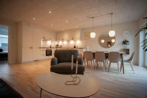 Apartamento New / 4 Br / Cozy / Walks / Hoyv�k