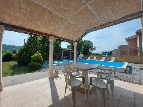 Halcon Casa