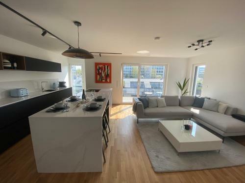 Apartamento 2bd Designer Apt. 134m2 In Strassen