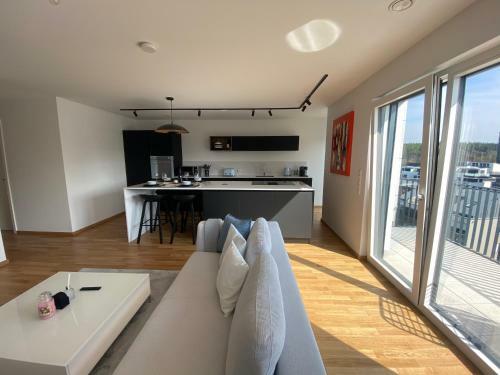 Apartamento 2bd Designer Apt. 134m2 In Strassen