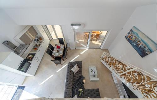 Nice Home In Bilice With 3 Bedrooms
