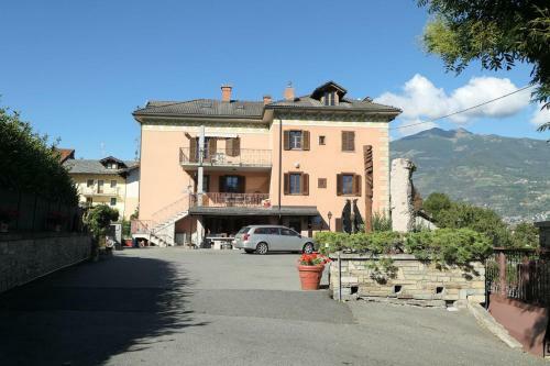 Apartamento Casa Vacanze Valle D'aosta - Maison Lugon