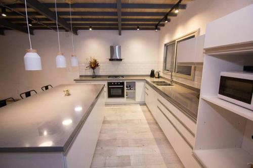 Espaciosa Casa Industrial, Espectacular Ubicaci�n.