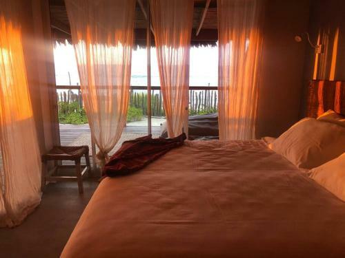 Villa 4 Rooms Beachfront Opalo Caser�o De Mar