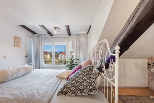 Two-bedroom Apartment Ljubljana Erjavceva