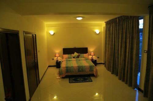 T.m.y Hotel