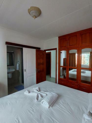 Beau Vallon Villa Self Catering With Pool