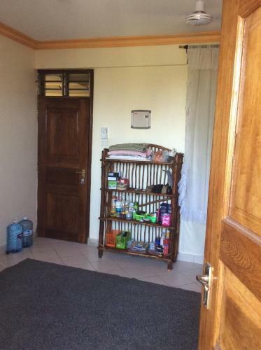 Apartamento Adhil Furnished Bedsitter