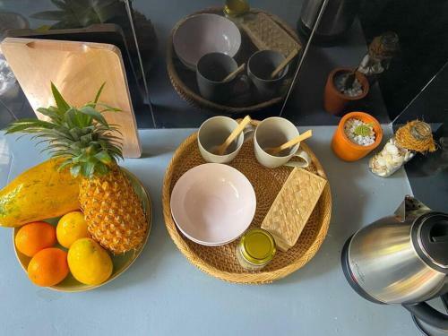 Hiriketiya Enclave With Private Yard And Kitchen.