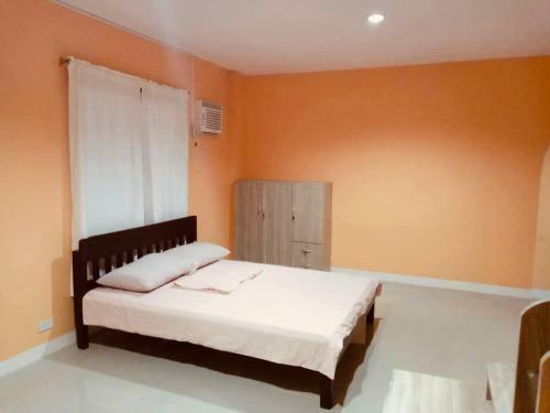 Hostal Rozay Travellers Inn