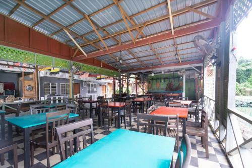 Hotel Oyo 89646 Panvill Resort
