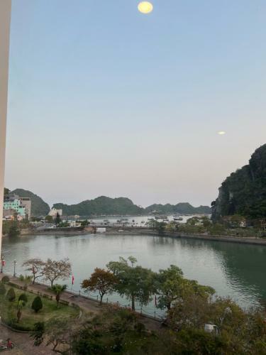 Hotel Kh�ch S?n V? D??ng