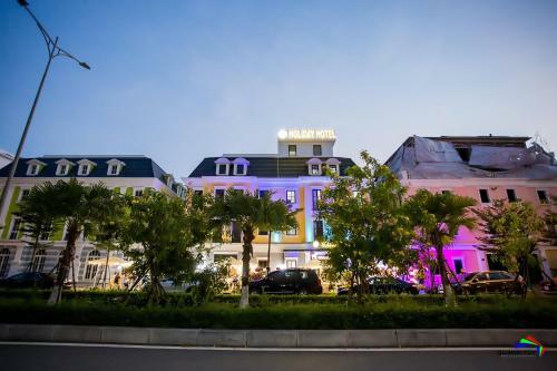 Holiday Hotel Halong Bay