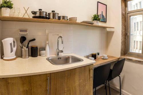Apartamento Panoramic Balcony // Ben Yehuda // Street View 4