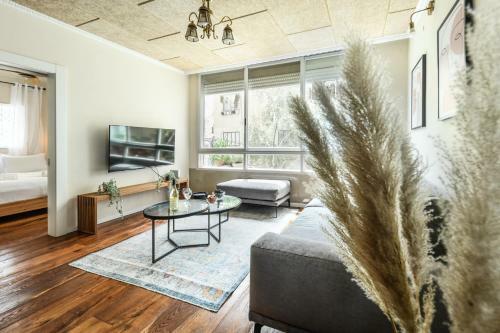 Stylish And Modern 3br Telaviv Apartment