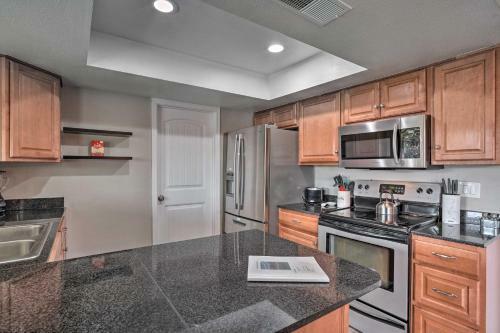 Phoenix Family Home With Pool And Playground!