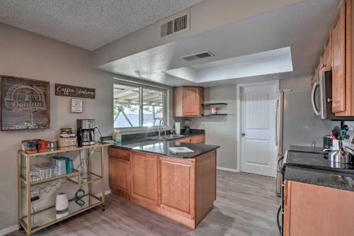 Phoenix Family Home With Pool And Playground!