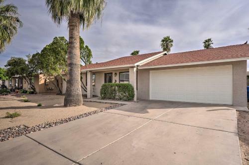 Phoenix Family Home With Pool And Playground!