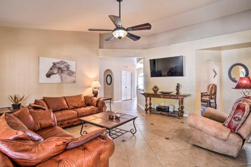 Peaceful Glendale Home With Yard, Patio And Pool!