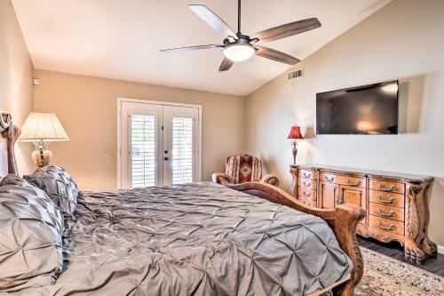 Peaceful Glendale Home With Yard, Patio And Pool!