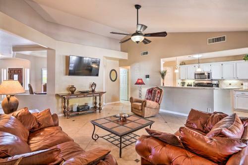 Peaceful Glendale Home With Yard, Patio And Pool!