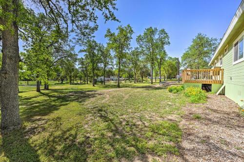 Serene Retreat With Deck, Grill, Trails Nearby!