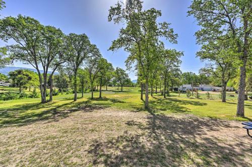 Serene Retreat With Deck, Grill, Trails Nearby!