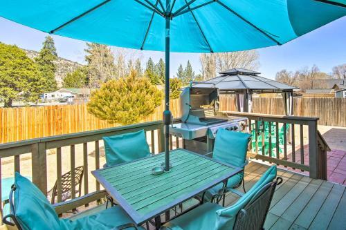 Inviting Big Bear Retreat With Hot Tub And Fire Pit!