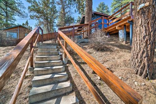 Welcoming Big Bear Home With Deck And Tree Views