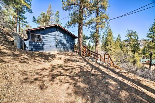 Welcoming Big Bear Home With Deck And Tree Views