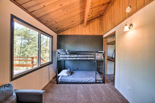 Welcoming Big Bear Home With Deck And Tree Views