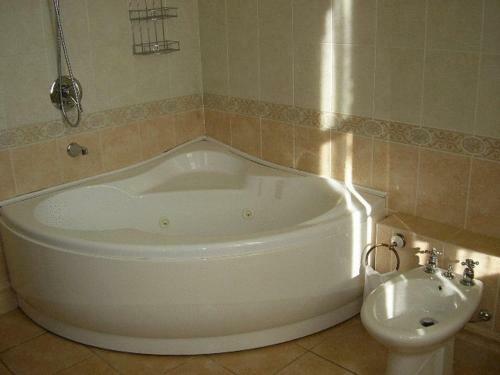 Hotel Tavernola - Locanda Di Campagna